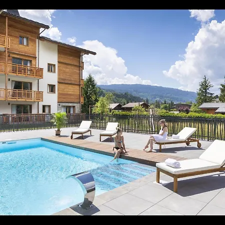 4 Pieces 8 Pers Vue Montagne Samoens